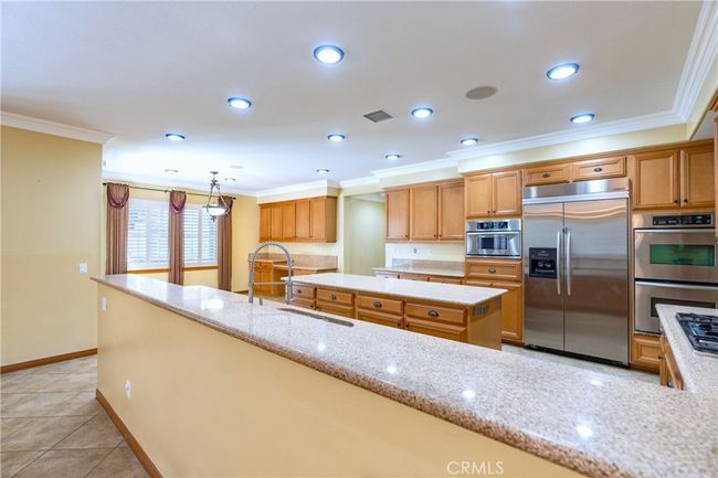 14145 Prairie Creek Pl, House other with 6 bedrooms, 5 bathrooms and 4 parking in Eastvale CA | Image 11