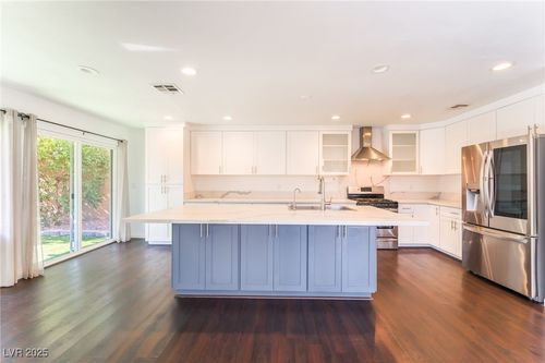 7641 Sea Cliff Way, Las Vegas, NV, 89128-6828 | Card Image