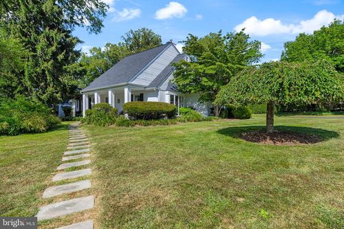 1 Chatham Pl, WALLINGFORD, PA, 19086-6221 | Card Image