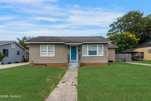 637 Ashton St, New Iberia, LA, 70563-1860 | Card Image