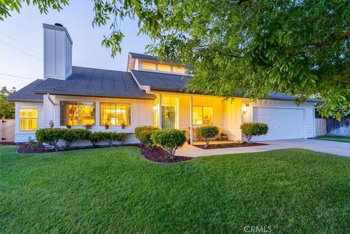 207 Navajo Ave, Paso Robles, CA, 93446-2976 | Card Image
