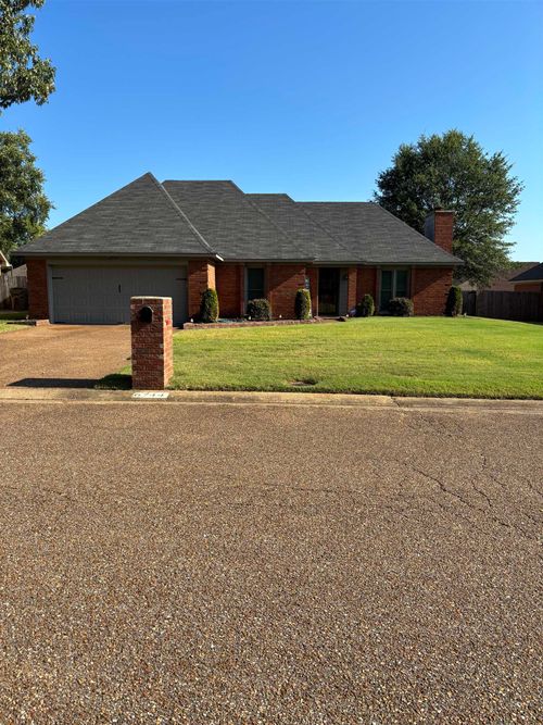 6744 Shoreline Cir, Memphis, TN, 38141-0221 | Card Image