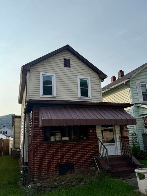 1315 6th Ave, Ford City, PA, 16226-1349 | Card Image
