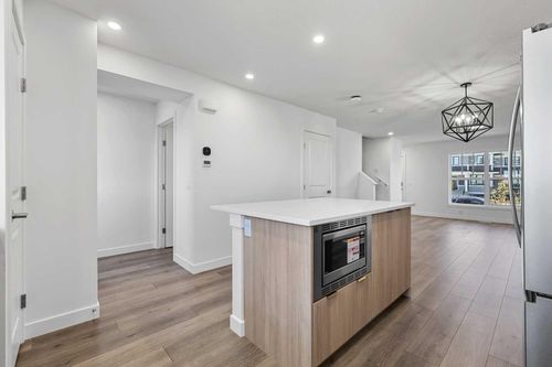 19828 45 St Se, Calgary, AB, T3M3T7 | Card Image