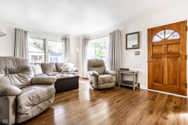 Living Room | Image 5