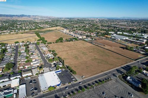 7865 Brentwood Blvd., Brentwood, CA, 94513 | Card Image