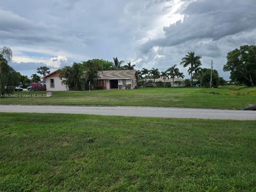 2802 Se Calvin St, Port St Lucie, FL, 34952-5808 | Card Image