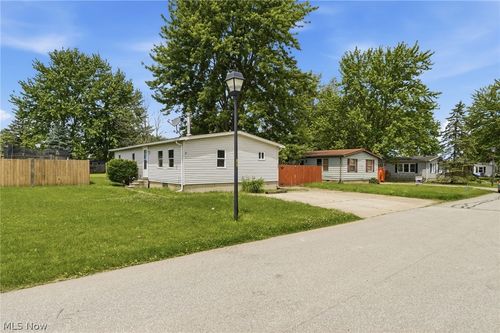 490 Arabian Ct, Lagrange, OH, 44050-9613 | Card Image