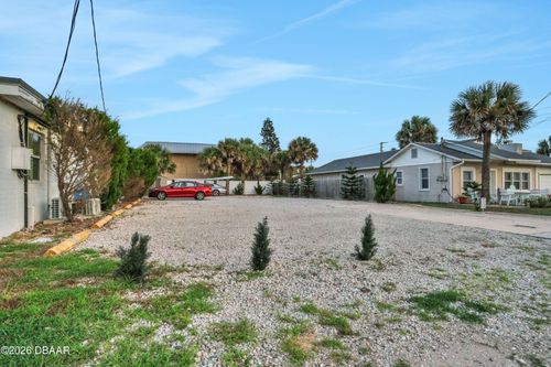 111 S 12th St, FLAGLER BEACH, FL, 32136-3750 | Card Image