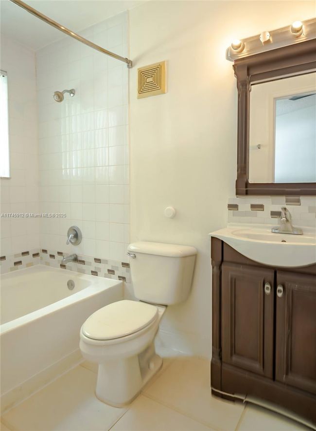 APT-112 - 12178 Saint Andrews Pl, Condo with 3 bedrooms, 3 bathrooms and null parking in Miramar FL | Image 21