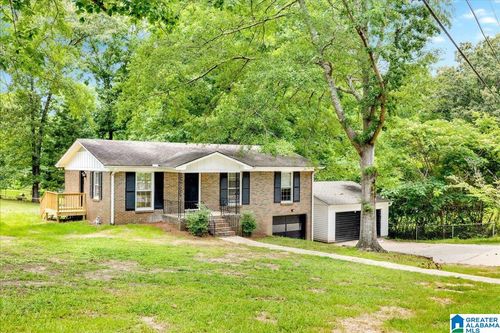 2001 Eugene St, FULTONDALE, AL, 35068-1009 | Card Image