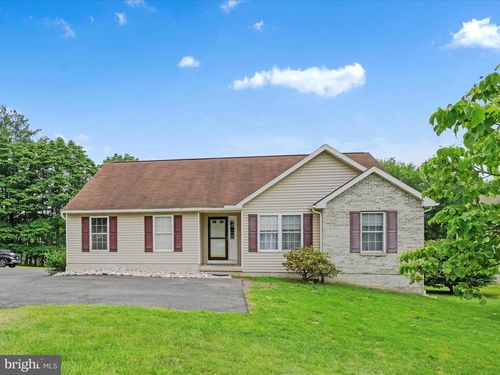 1187 Custer Dr, AUBURN, PA, 17922-9243 | Card Image