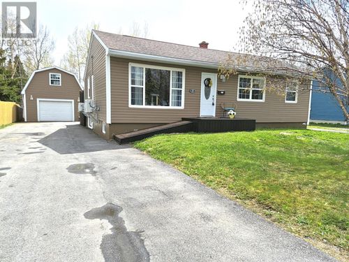 10 Boyd St, Gander, NL, A1V1B6 | Card Image