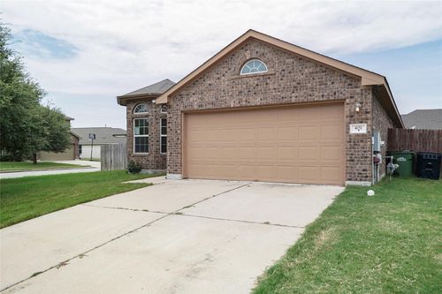 401 Carol Dr, Hutto, TX, 78634-4486 | Card Image