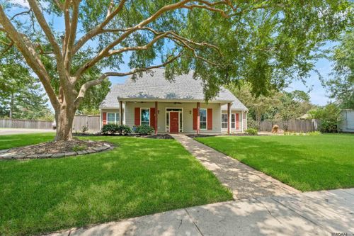 6713 N Woodgate Ct, Baton Rouge, LA, 70808 | Card Image