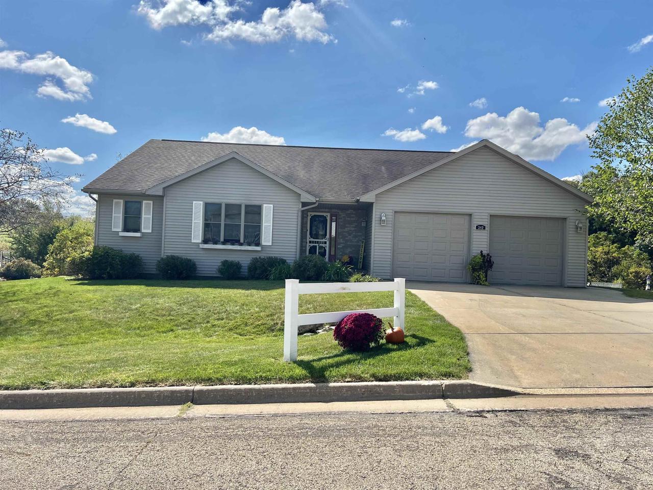 Diamond Oaks Dr, Dodgeville, WI 53533