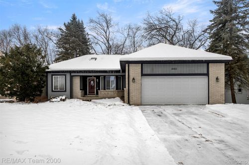 1882 Ridge Dr, Commerce Twp, MI, 48390-1575 | Card Image