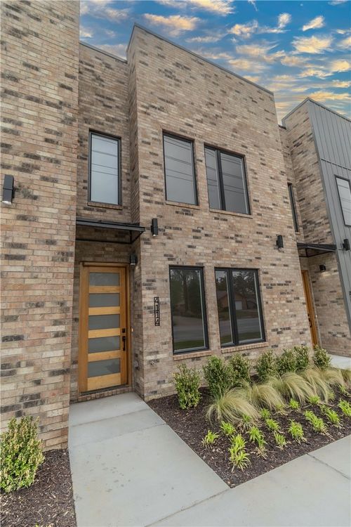 4114 W Olive St, Rogers, AR, 72756-1808 | Card Image