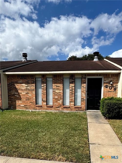 209 Versailles St, Victoria, TX, 77904-2255 | Card Image