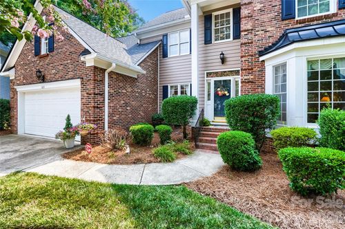 6211 Coleridge Ct, Charlotte, NC, 28269-0604 | Card Image