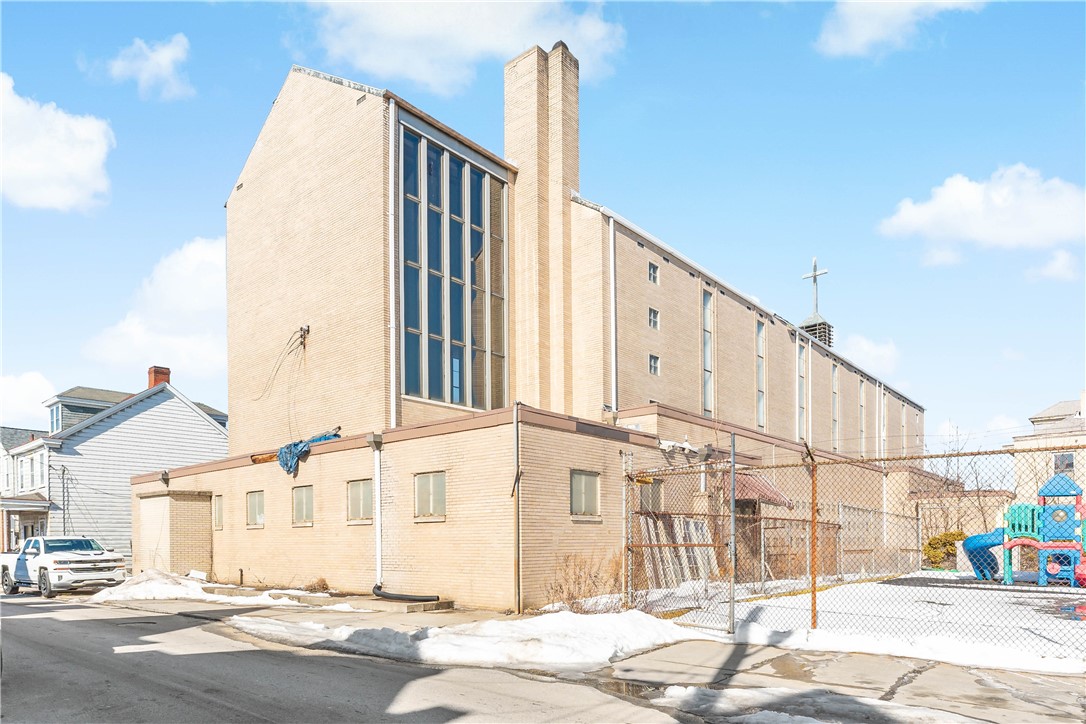 Residential Income in Arlington 3