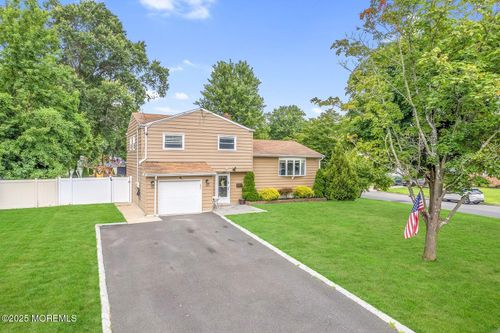 9 Brentwood Ter, New Monmouth, NJ, 07748-1503 | Card Image