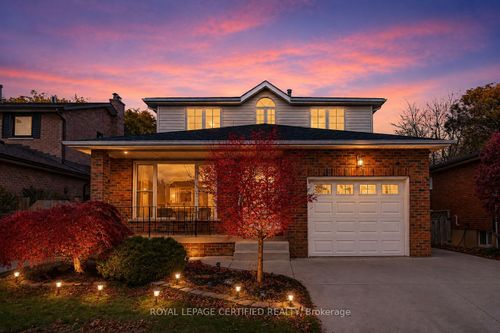 35 Trenholme Cres, Hamilton, ON, L8W2L4 | Card Image