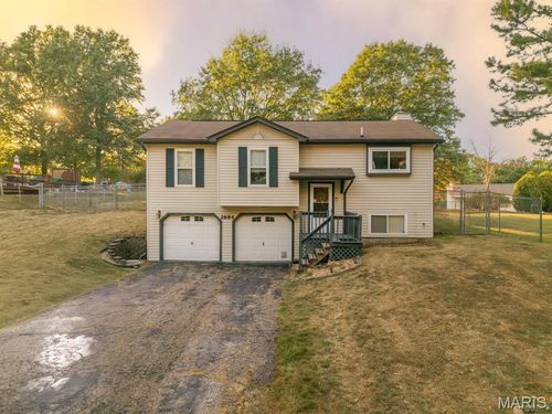 2684 Carolyn Circle Dr, High Ridge, MO, 63049-2868 | Card Image