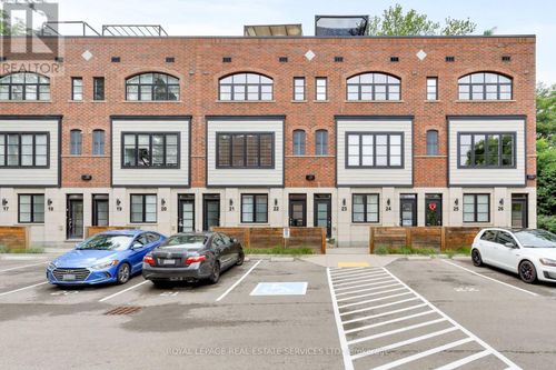 22-405 Plains Rd E, Burlington, ON, L7T2C9 | Card Image