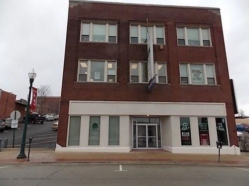 31 E Chestnut St, Washington, PA, 15301-6735 | Card Image