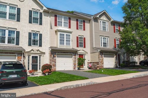 47 Brookview Ln, POTTSTOWN, PA, 19464-2992 | Card Image