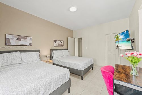 102-301 86th St, Miami Beach, FL, 33141-4869 | Card Image