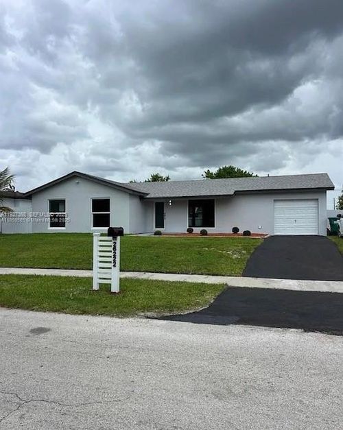 26222 Sw 124th Pl, Homestead, FL, 33032-7023 | Card Image
