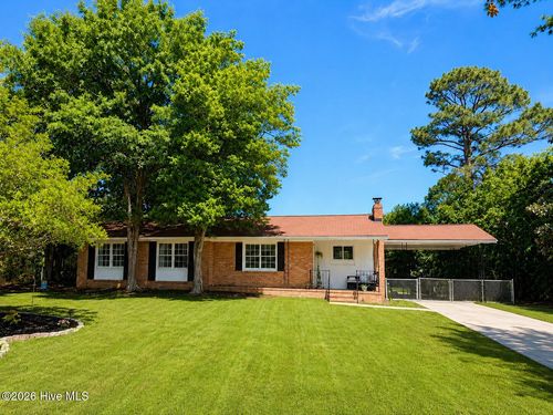1445 Keswick Dr, Fayetteville, NC, 28304-2904 | Card Image