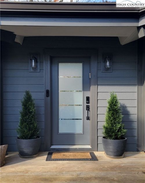 188 Center Court Dr, Boone, NC, 28607-8420 | Card Image