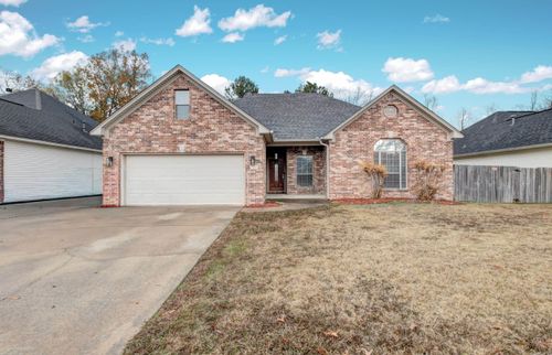 12 Westfield Dr, Little Rock, AR, 72210-6941 | Card Image