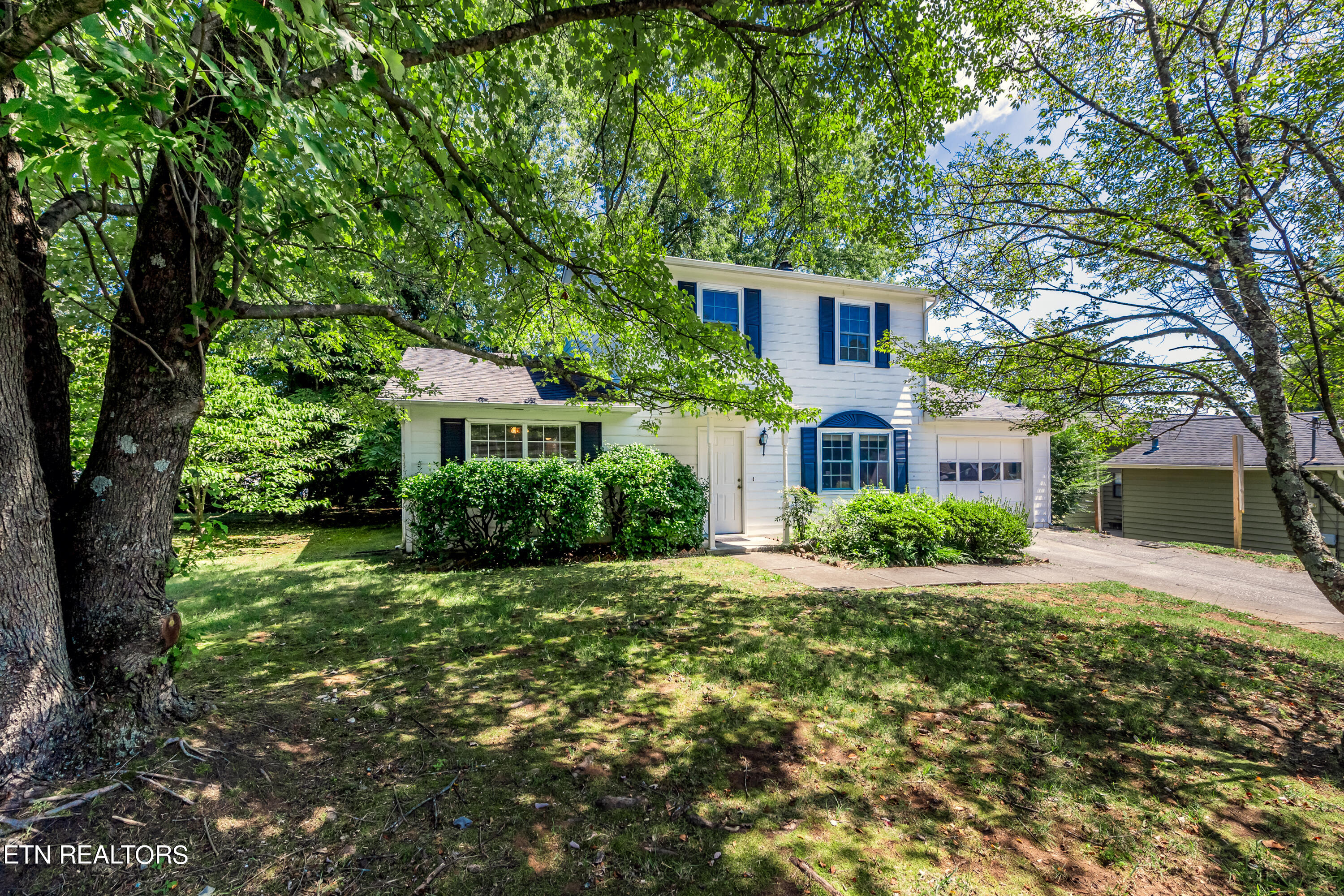 Black Rock Cir, Knoxville, TN 37934