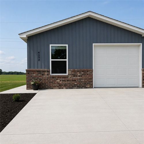 409B W Cloud Drive, Siloam Springs, AR, 72761 | Card Image