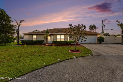 135 Country Woods Place, Merritt Island, FL, 32952 | Card Image