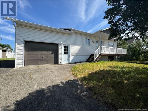 {{alt}} | Card Image