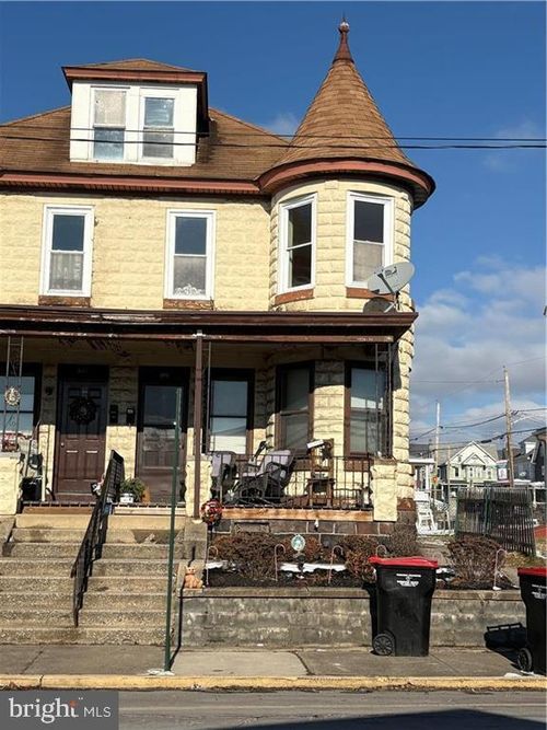 apt-2-404 Mahoning St, LEHIGHTON, PA, 18235-1328 | Card Image