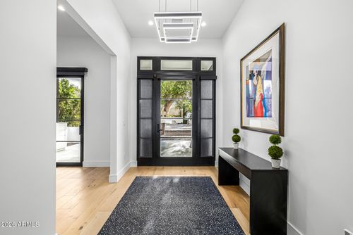 7851 N Central Ave, Phoenix, AZ, 85020-4025 | Card Image