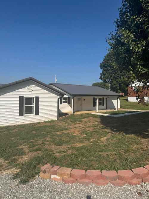 607 Panarama Dr, Ferguson, KY, 42533-9583 | Card Image