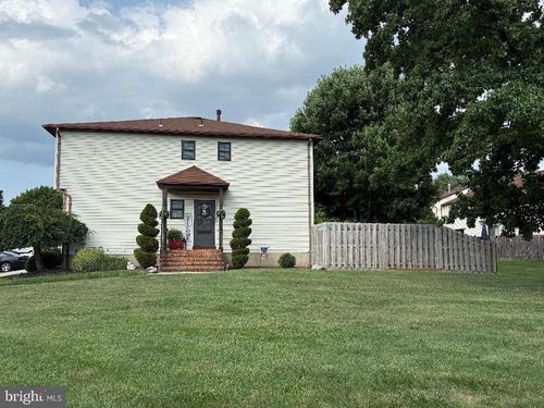 5 Roberts Ct, BORDENTOWN, NJ, 08505-2533 | Card Image