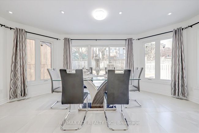 1579 Heathside Cres, House other with 7 bedrooms, 6 bathrooms and 4 parking in Pickering ON | Image 15