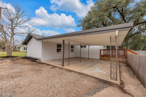1709 Cecelia St, Taylor, TX, 76574-2224 | Card Image