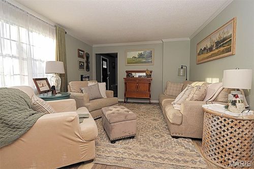 2418 Old Cape Rd, Jackson, MO, 63755-2526 | Card Image