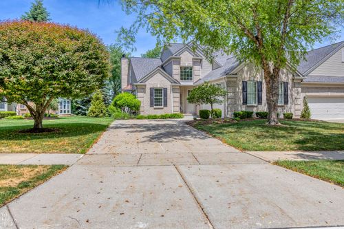 1195 Rock Valley Dr, Rochester, MI, 48307-6002 | Card Image