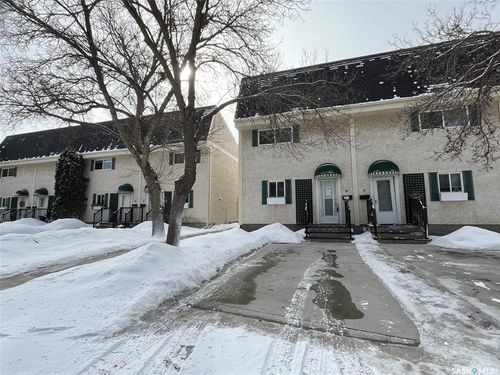 67 Killarney Way, Regina, SK, S4S6X8 | Card Image