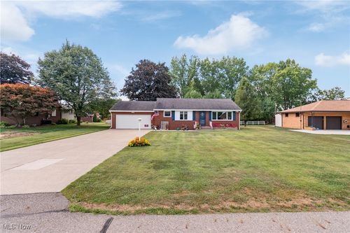 19 Sprankle St Ne, Navarre, OH, 44662-8552 | Card Image